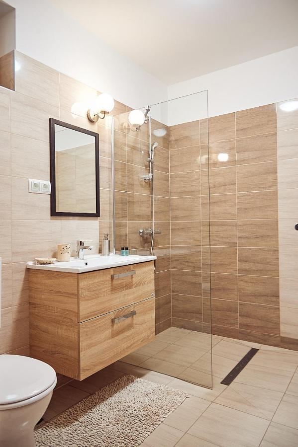 Vadvirag Vendeghaz Hotell Izsák Exteriör bild