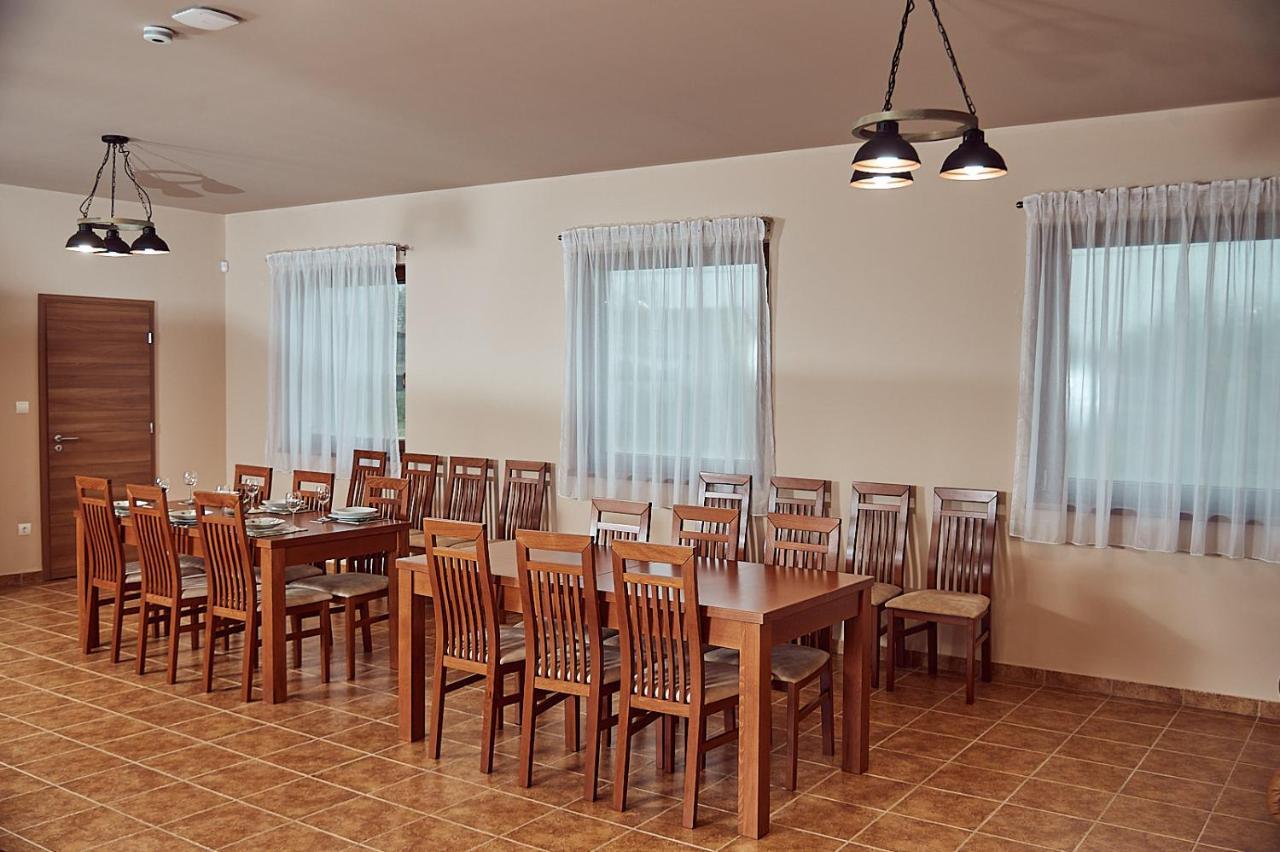 Vadvirag Vendeghaz Hotell Izsák Exteriör bild